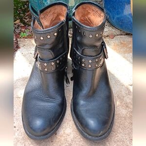 Sofft Leather Ankle Boots. Size 7.